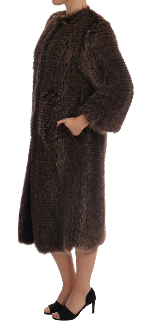 Elegante cappotto in pelliccia di procione marrone fino al ginocchio