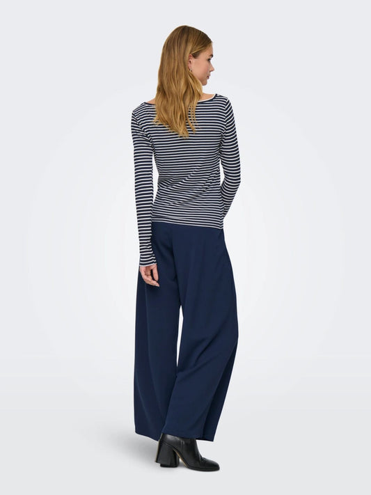 Jacqueline De Yong - Women's Jumper Sky Captain Sissy