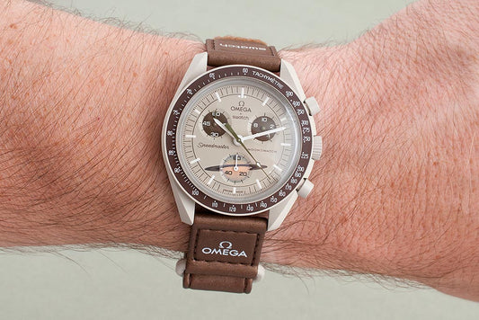 Swatch x Omega MoonSwatch Mission to Saturn SO33T100 – Cronografo quarzo Bioceramic 42mm beige/taupe