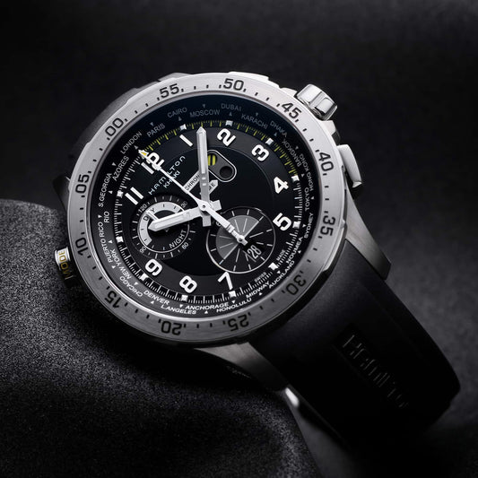 Hamilton Khaki Aviation H76714335 – Cronografo quarzo 45mm con corona a vite e 100m WR