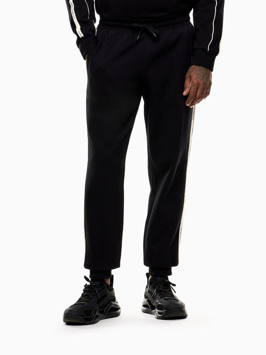 EA7 Emporio Armani Pantaloni jogger Logo Series in misto cotone Uomo Nero